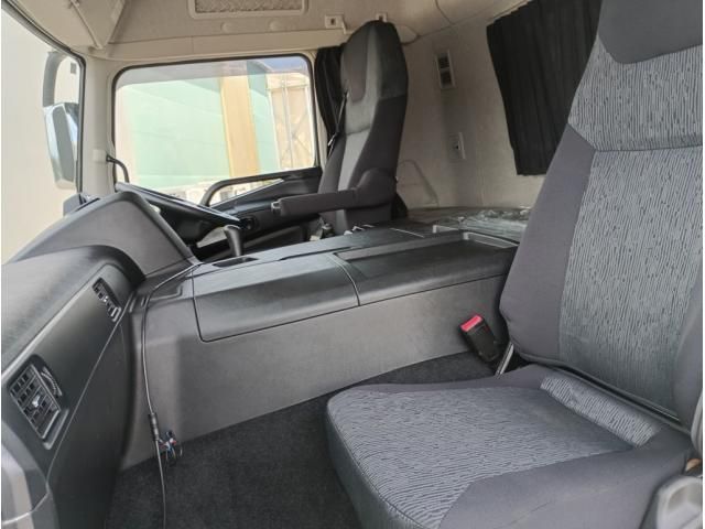 Mitsubishi GREAT 2023-01 8332031-22