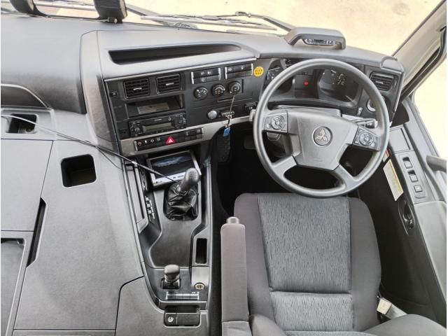 Mitsubishi GREAT 2023-01 8332031-23