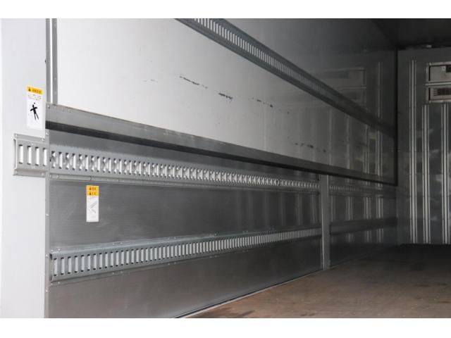 Mitsubishi GREAT 2021-05 8332046-9