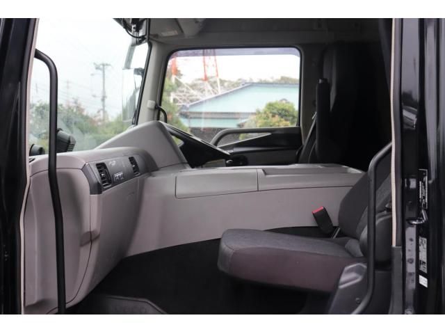 Mitsubishi GREAT 2021-05 8332046-17
