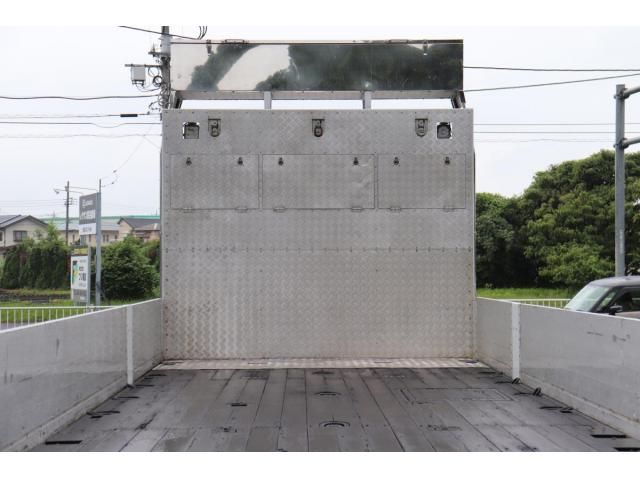 Mitsubishi GREAT 2017-10 8332054-19