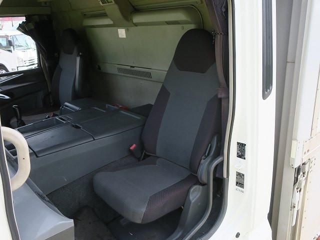 Mitsubishi GREAT 2014-08 8332065-21