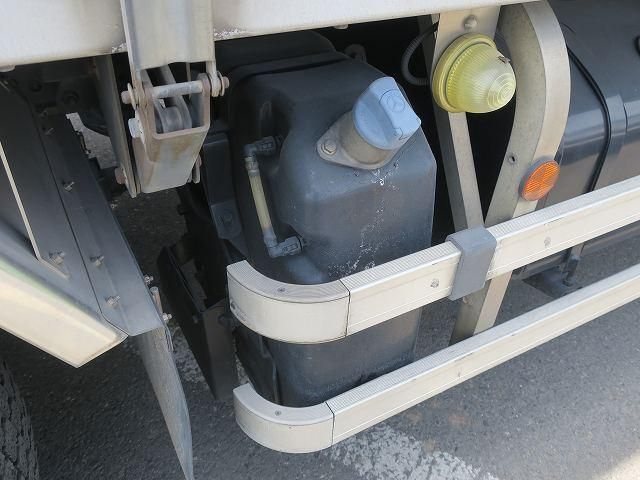 Mitsubishi GREAT 2014-08 8332065-7