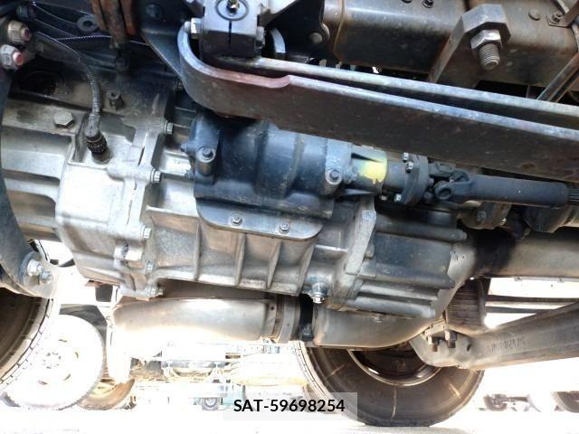 Mitsubishi GREAT 2021-05 8355690-24