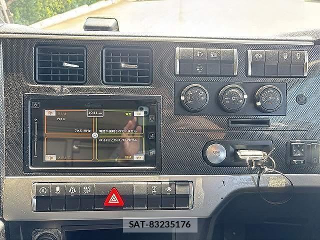 Mitsubishi GREAT 2017-10 8369087-11