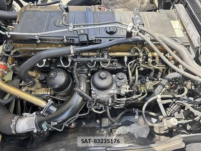 Mitsubishi GREAT 2017-10 8369087-15