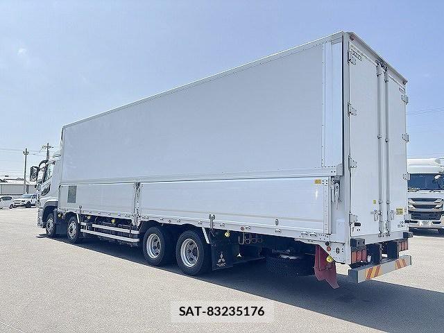 Mitsubishi GREAT 2017-10 8369087-3