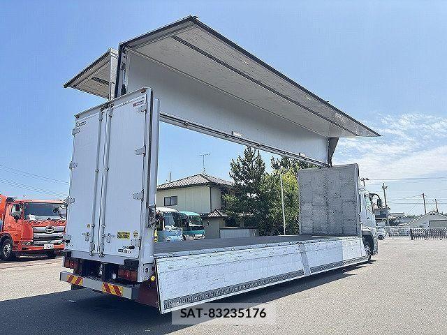Mitsubishi GREAT 2017-10 8369087-5