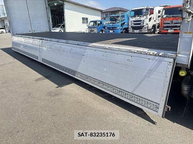 Mitsubishi GREAT 2017-10 8369087-8