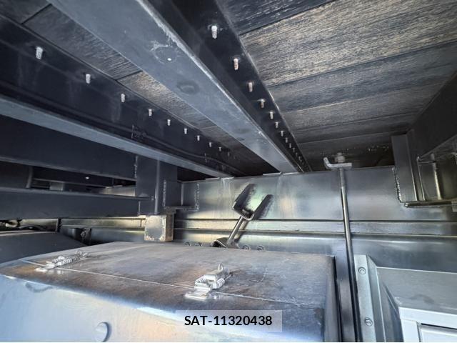 Mitsubishi GREAT 2021-06 8369086-16