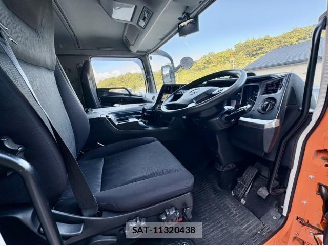 Mitsubishi GREAT 2021-06 8369086-25