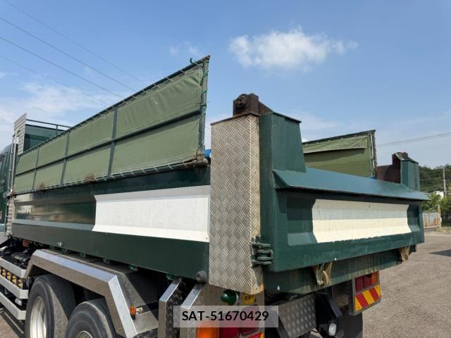 Mitsubishi GREAT 2016-01 8415222-24