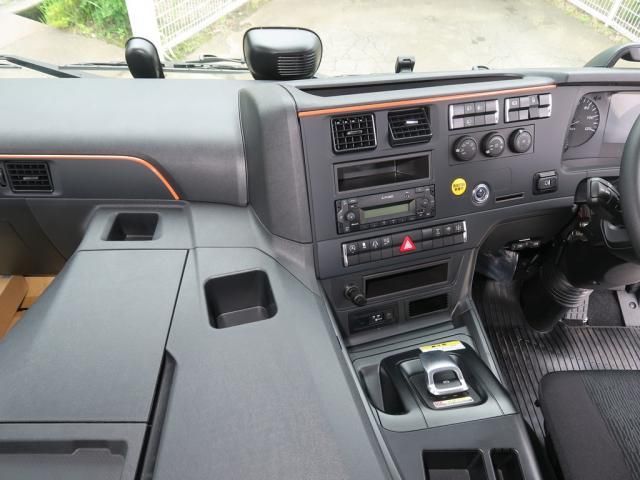 Mitsubishi GREAT 2026-05 8431828-26