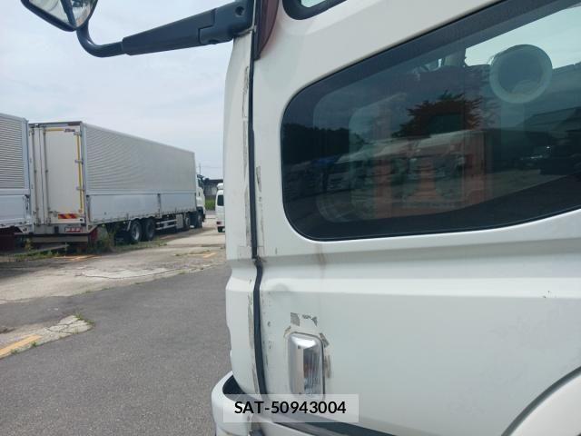 Mitsubishi GREAT 2017-01 8458550-10