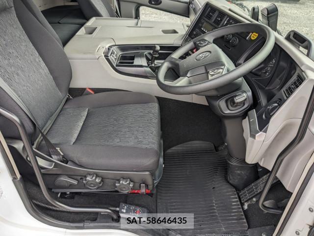 Mitsubishi GREAT 2024-09 8527572-10