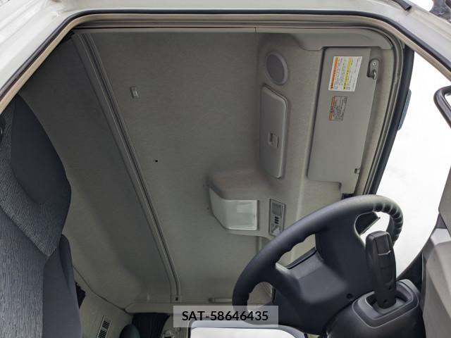 Mitsubishi GREAT 2024-09 8527572-11