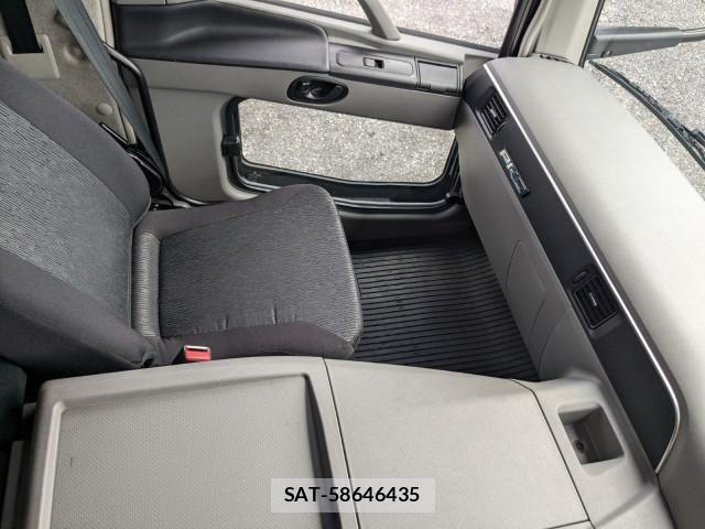 Mitsubishi GREAT 2024-09 8527572-14