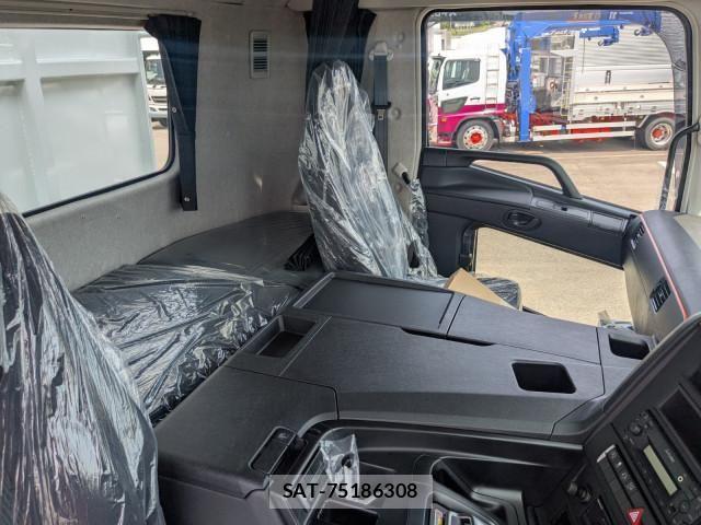 Mitsubishi GREAT 2026-04 8527583-21