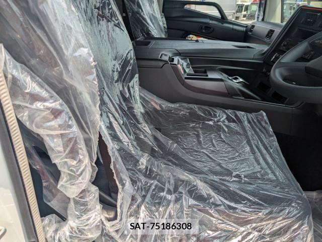 Mitsubishi GREAT 2026-04 8527583-24