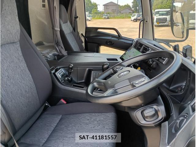 Mitsubishi GREAT 2019-10 8528564-22