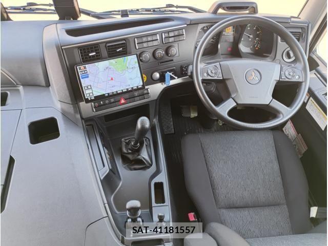 Mitsubishi GREAT 2019-10 8528564-24