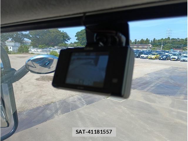Mitsubishi GREAT 2019-10 8528564-28