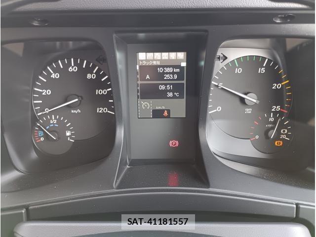 Mitsubishi GREAT 2019-10 8528564-29