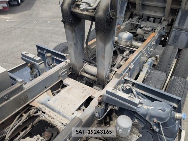 Mitsubishi GREAT 2019-12 8527594-19