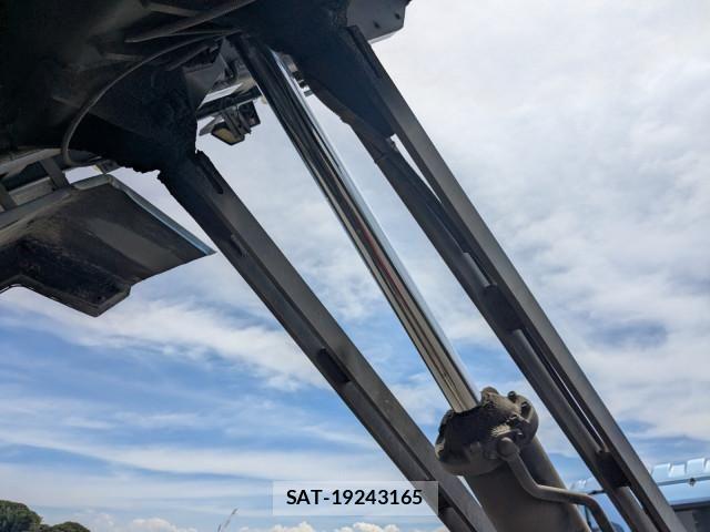 Mitsubishi GREAT 2019-12 8527594-26