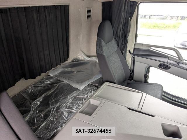 Mitsubishi GREAT 2024-06 8527592-10