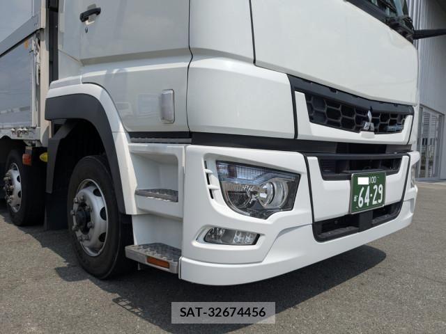 Mitsubishi GREAT 2024-06 8527592-13