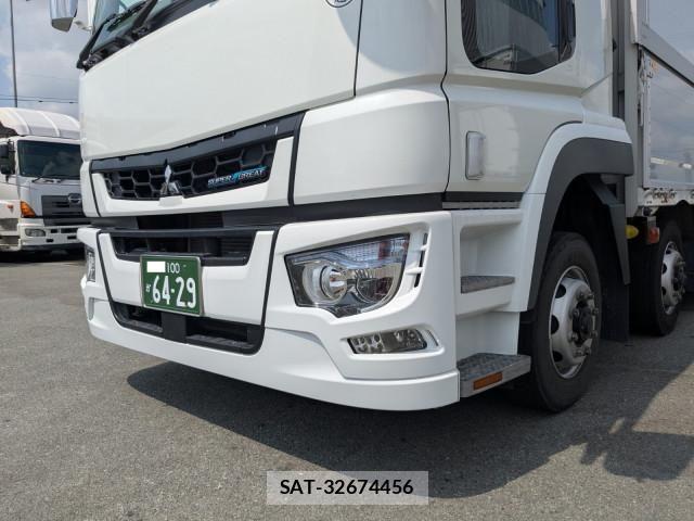 Mitsubishi GREAT 2024-06 8527592-14