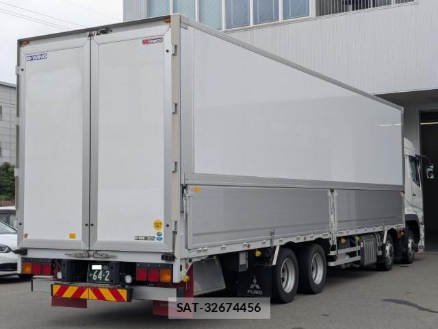 Mitsubishi GREAT 2024-06 8527592-2