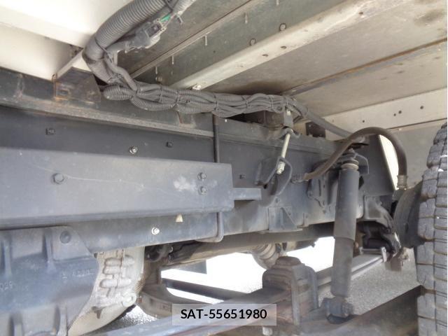 Mitsubishi GREAT 2023-12 8527590-17