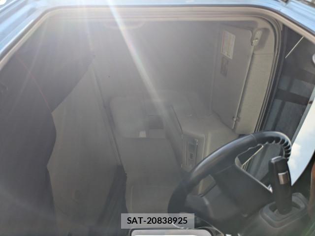 Mitsubishi GREAT 2021-06 8527593-22
