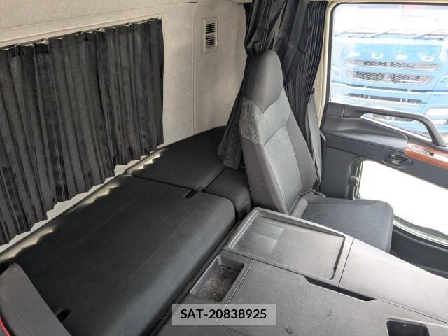 Mitsubishi GREAT 2021-06 8527593-23