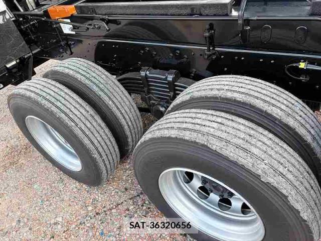 Mitsubishi GREAT 2026-05 8528566-16