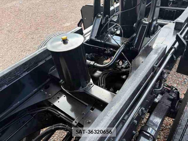 Mitsubishi GREAT 2026-05 8528566-18
