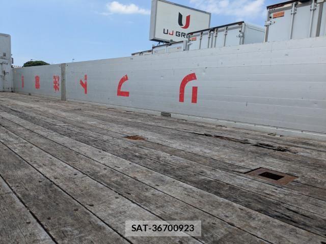 Mitsubishi GREAT 2014-11 8527601-11