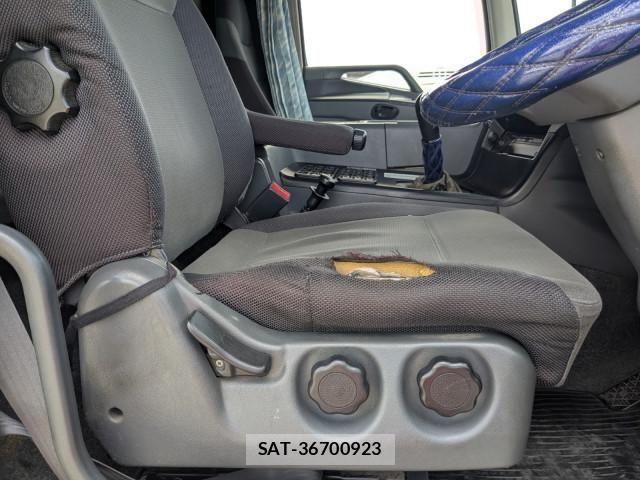 Mitsubishi GREAT 2014-11 8527601-23