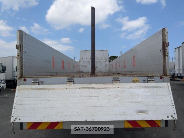 Mitsubishi GREAT 2014-11 8527601-7