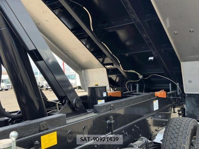 Mitsubishi GREAT 2026-04 8527579-17