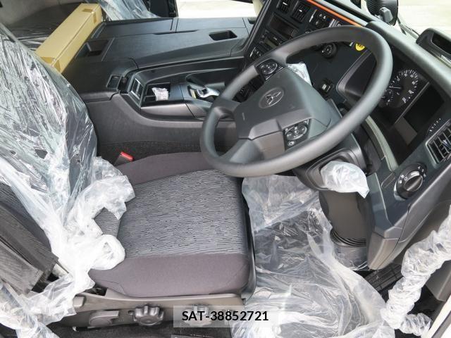 Mitsubishi GREAT 2025-06 8527585-28