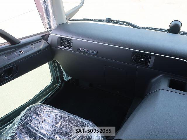 Mitsubishi GREAT 2024-12 8527587-12