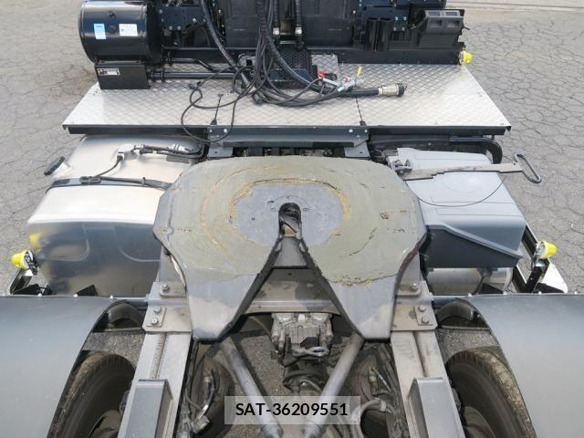 Mitsubishi GREAT 2026-05 8527588-9