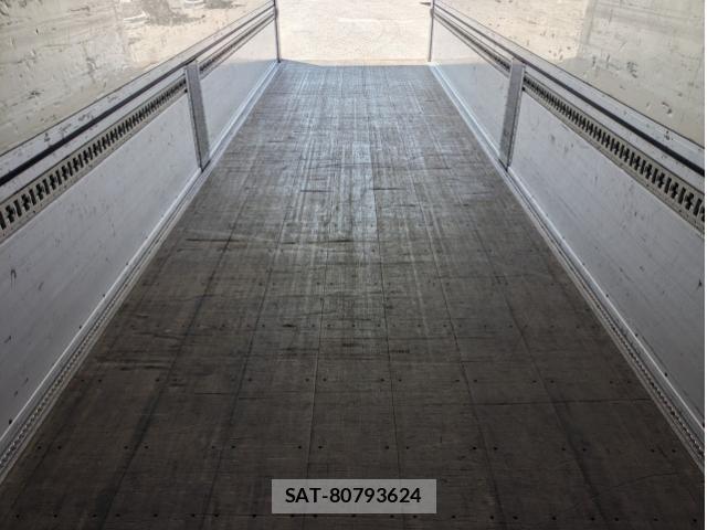 Mitsubishi GREAT 2012-06 8527602-14