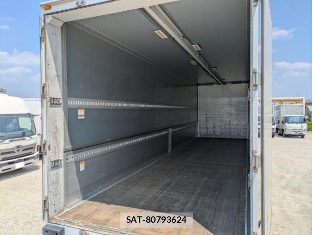 Mitsubishi GREAT 2012-06 8527602-16