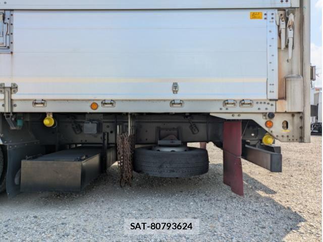 Mitsubishi GREAT 2012-06 8527602-19