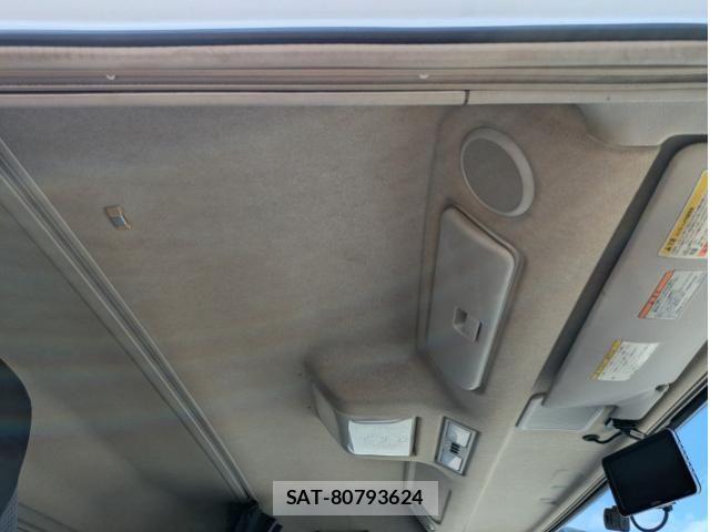 Mitsubishi GREAT 2012-06 8527602-23