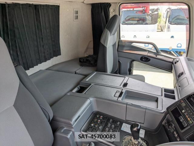 Mitsubishi GREAT 2018-02 8527599-26